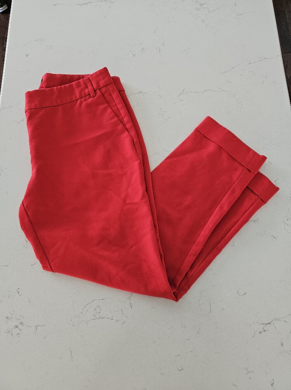 Express Editor Cropped Pants Size 4 Red Cuffed Ankle Trouser